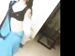 सुपर सेक्सी देसी दिल्ली कॉल गर्ल का डांस