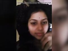 Mallu girl kissed and boob exposed